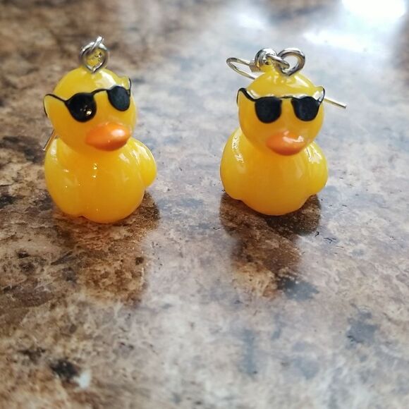 Rubber Ducky design dangle earrings - Picture 6 of 9